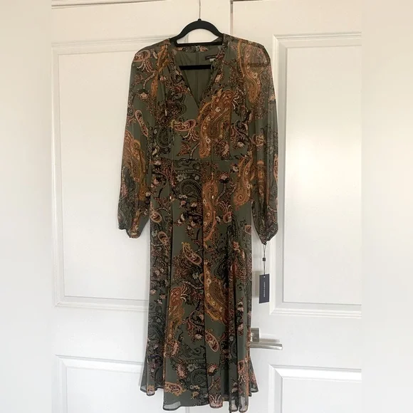 green emerald velvet dress Tommy Hilfiger Women's Long Sleeve Keyhole Neck Chiffon Hi-Lo Midi Dress,  Black/Pearl, 2 at Amazon Women's Clothing store
